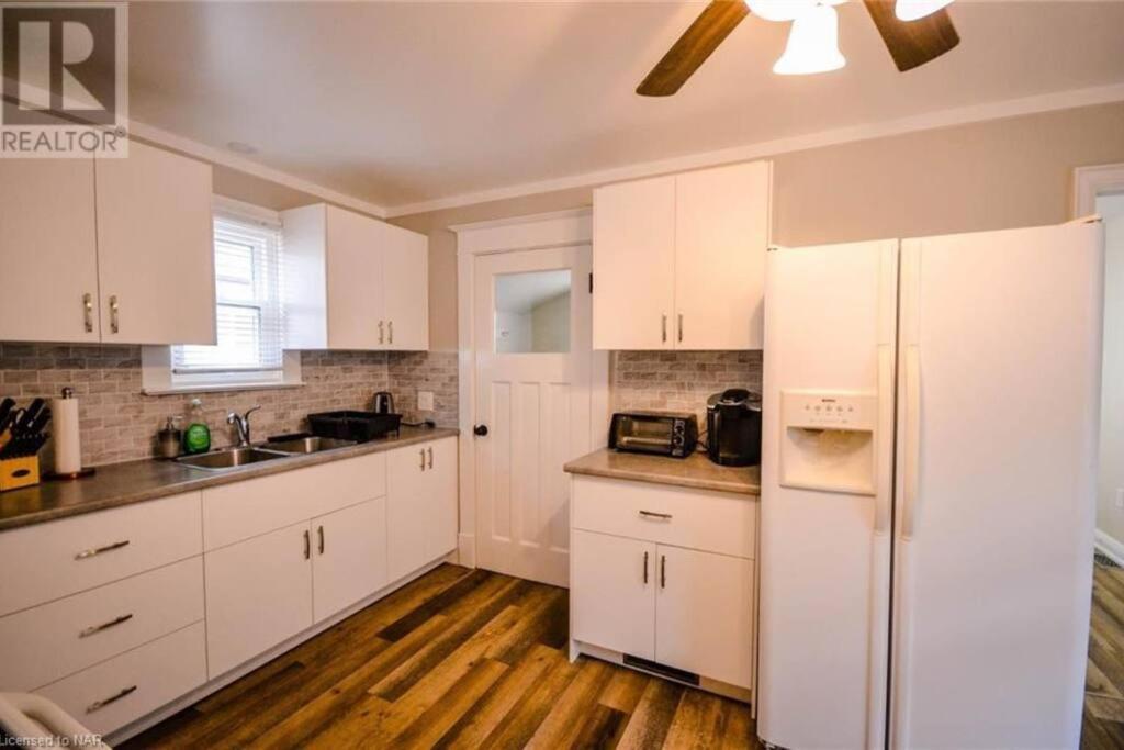 Cozy 3 Bedroom Downtown Cottage With Complimentary Breakfast Delivered Daily To The Rental Niagara-Fälle Exterior foto