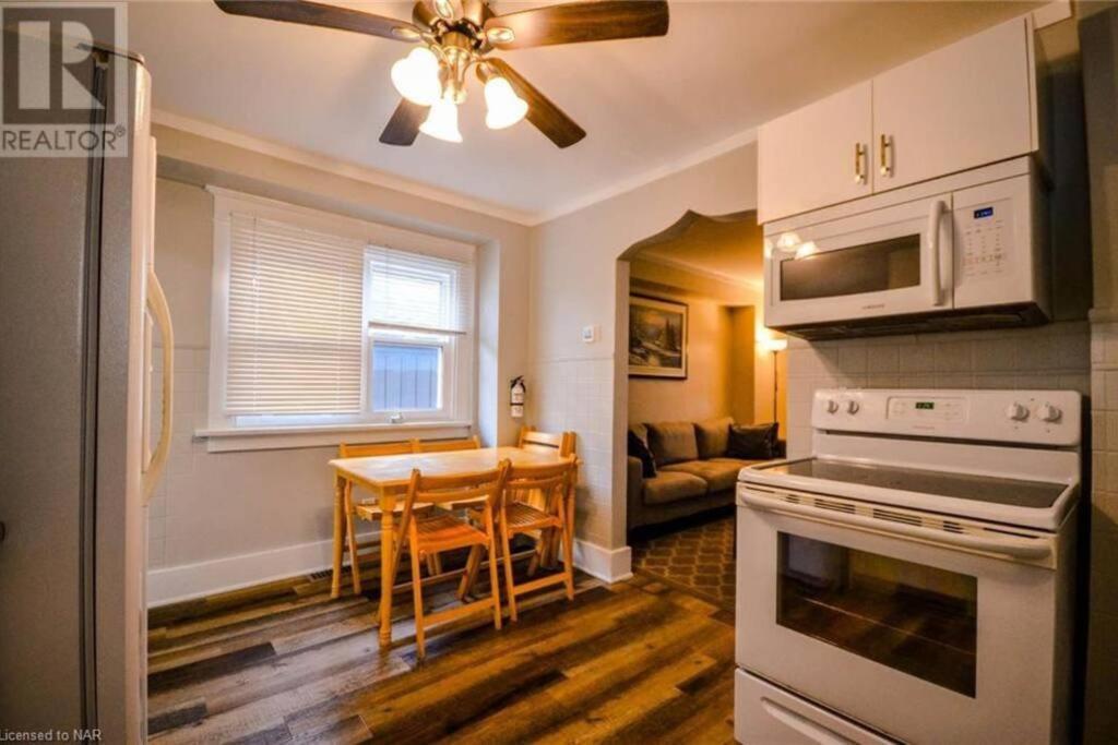 Cozy 3 Bedroom Downtown Cottage With Complimentary Breakfast Delivered Daily To The Rental Niagara-Fälle Exterior foto