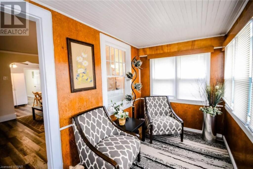 Cozy 3 Bedroom Downtown Cottage With Complimentary Breakfast Delivered Daily To The Rental Niagara-Fälle Exterior foto