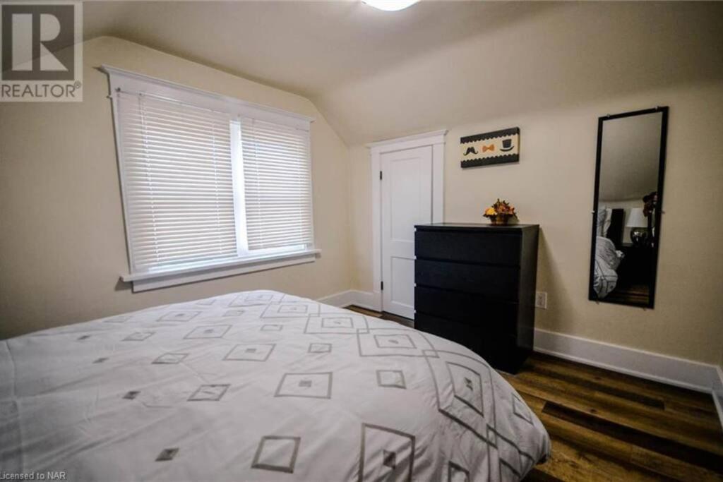 Cozy 3 Bedroom Downtown Cottage With Complimentary Breakfast Delivered Daily To The Rental Niagara-Fälle Exterior foto
