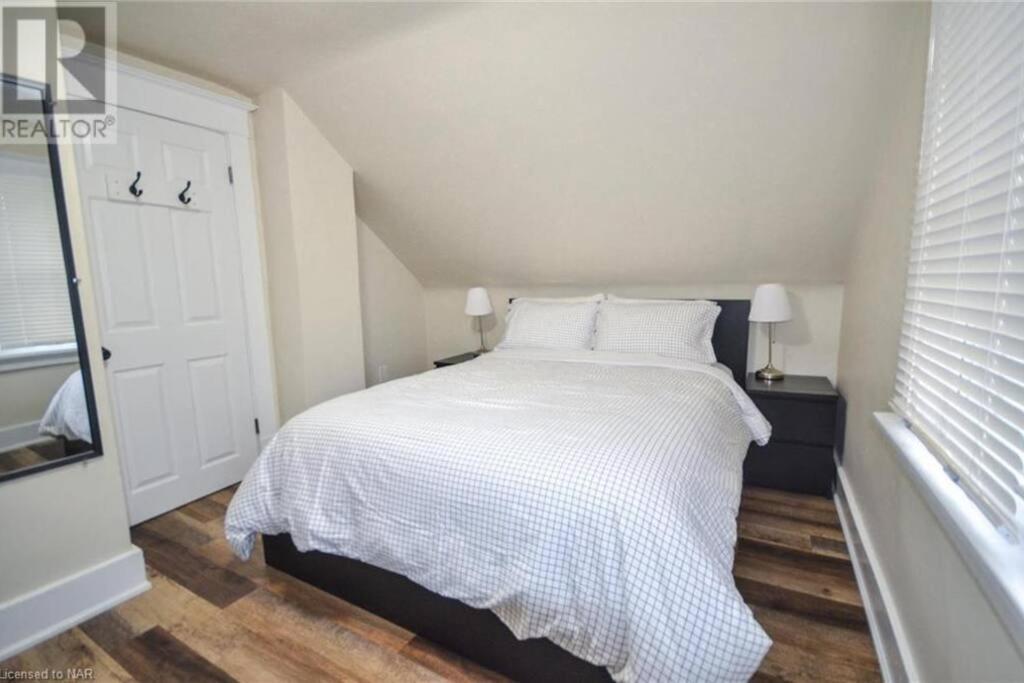 Cozy 3 Bedroom Downtown Cottage With Complimentary Breakfast Delivered Daily To The Rental Niagara-Fälle Exterior foto